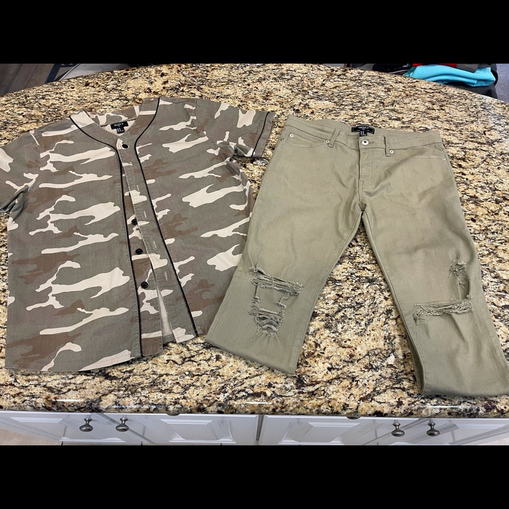 Olive army shirt with olive pants to match...